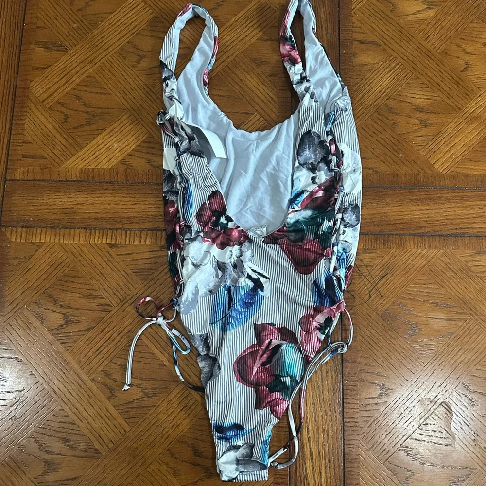 The Bikini Lab Swim One Piece Swimsuit Floral Stripes Size Medium - Picture 8 of 9